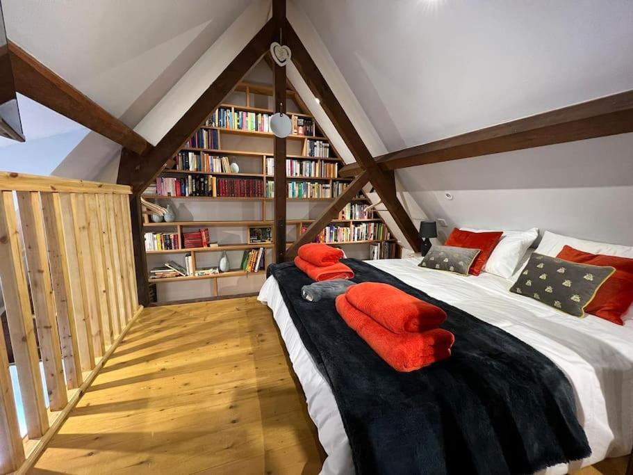 The Shack - Thatched Self Contained Annex Collingbourne Ducis Eksteriør billede