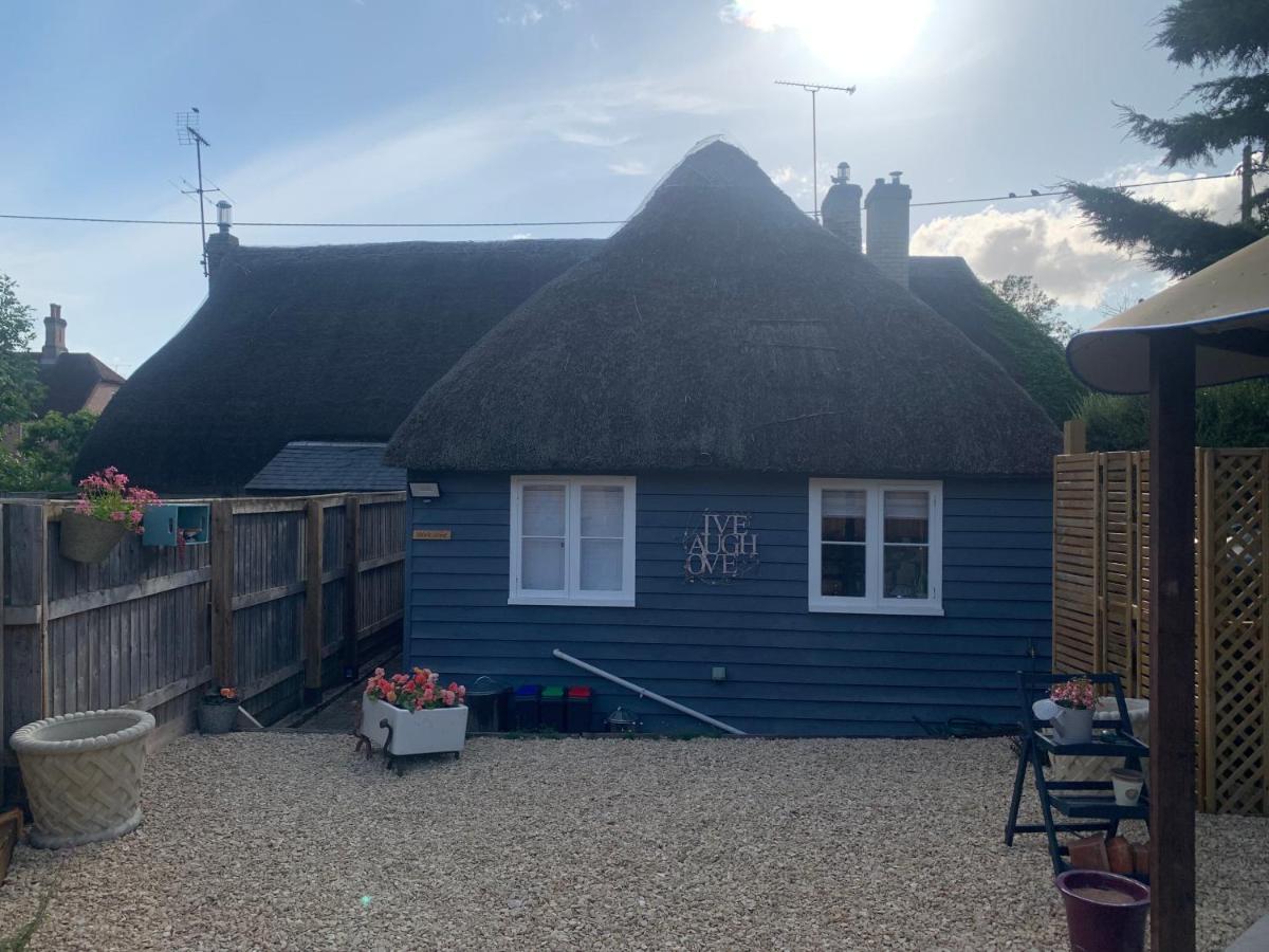 The Shack - Thatched Self Contained Annex Collingbourne Ducis Eksteriør billede